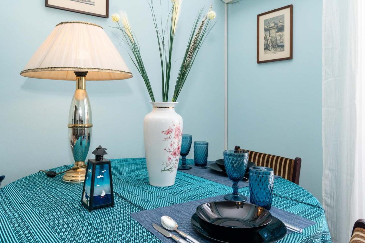 Acropolis View Vintage Style Apartment In Koukaki เอเธนส์ ภายนอก รูปภาพ